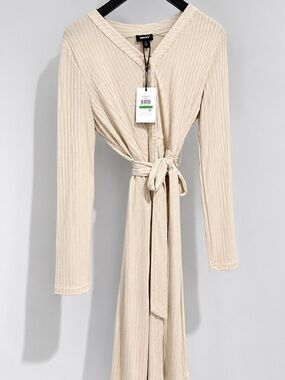 NWT - DKNY dress size L